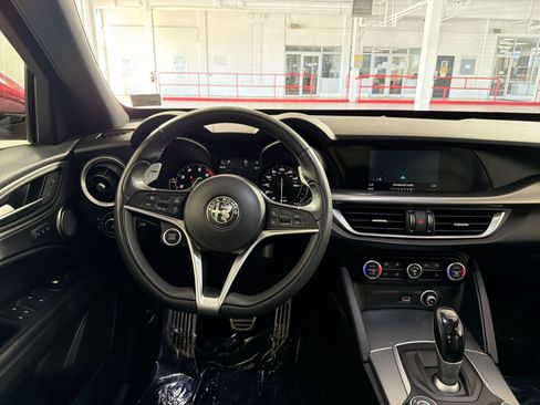 Used 2018 Alfa Romeo Stelvio Ti Sport AWD/4WD image 16