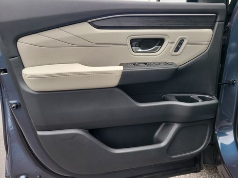 Used 2026 Honda Pilot Touring image 16