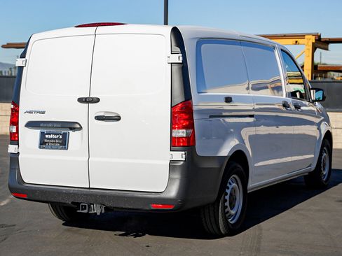 Used 2023 Mercedes-Benz Metris image 6