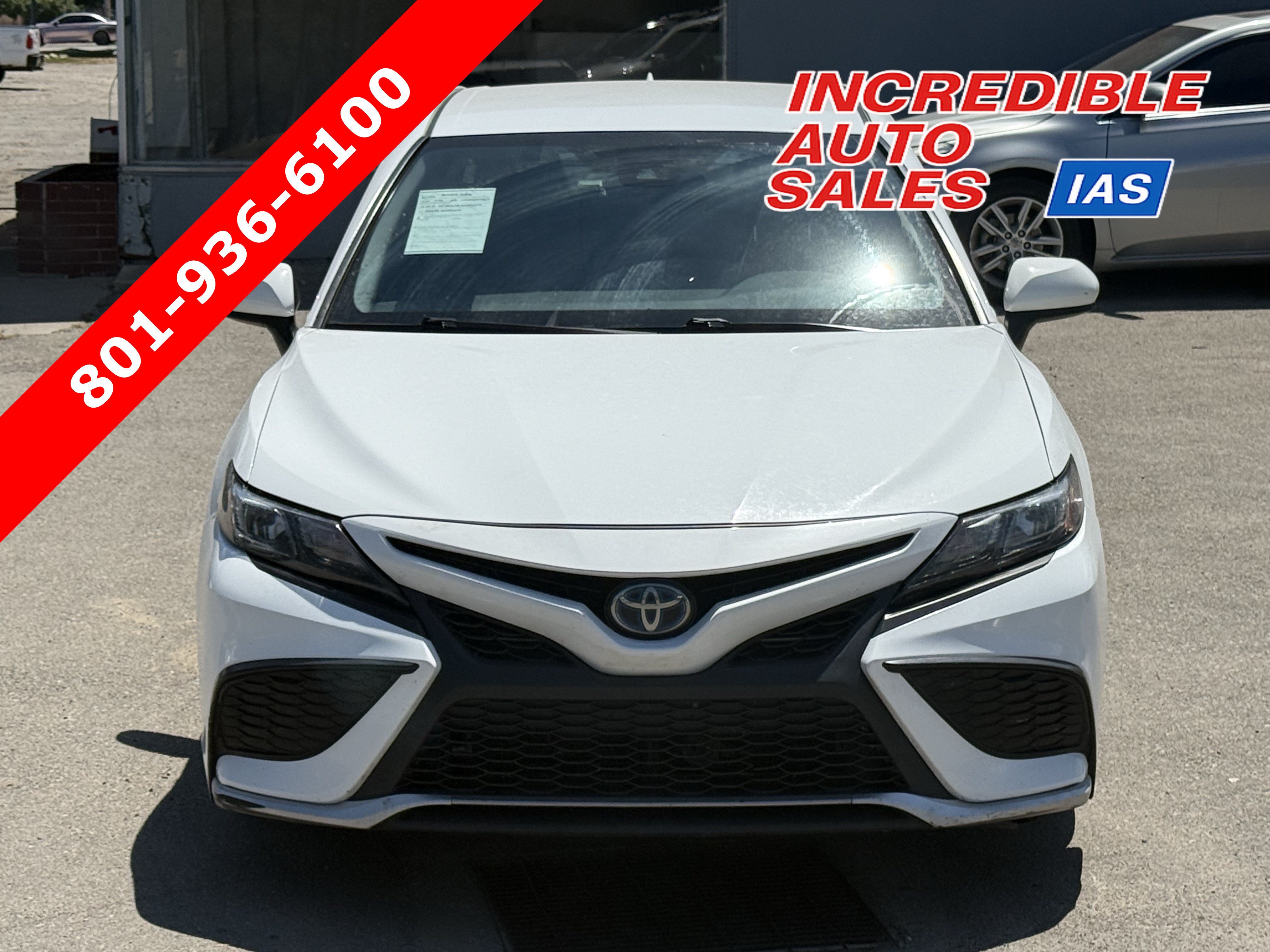 Used 2021 Toyota Camry SE FWD image 1