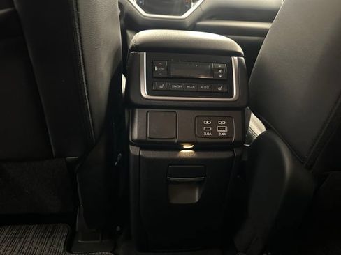 Used 2023 Subaru Ascent Limited AWD/4WD image 19