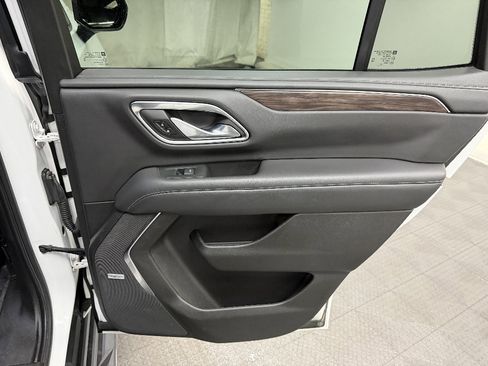 Used 2021 Chevrolet Tahoe LT AWD/4WD image 16