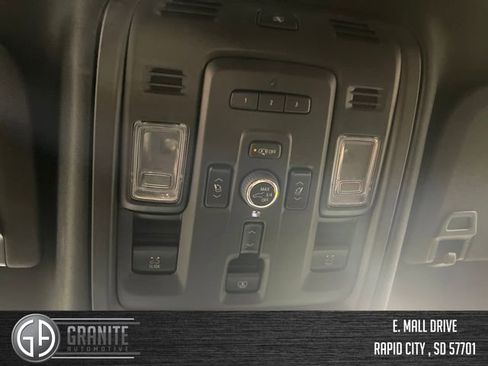 Used 2023 GMC Yukon Denali Ultimate AWD/4WD image 36
