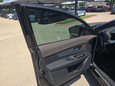 New 2026 Nissan Murano Platinum w/ Cargo Package AWD/4WD image 26