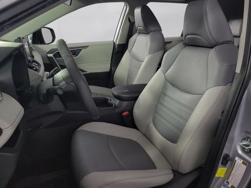 Used 2022 Toyota RAV4 XLE Premium AWD/4WD image 14