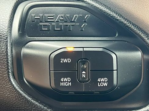 Used 2025 RAM 2500 Big Horn AWD/4WD image 32