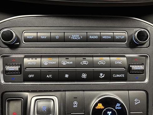 Used 2023 Hyundai Santa Fe SEL w/ Premium Package image 20