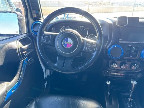 Used 2015 Jeep Wrangler Unlimited Rubicon image 13