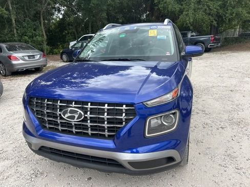 Used 2024 Hyundai Venue SEL image 6