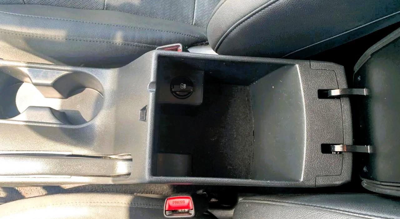 Used 2020 Hyundai Elantra Sedan FWD image 23