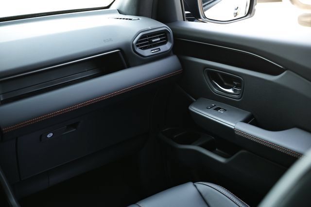 New 2026 Honda Pilot TrailSport image 32
