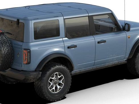 New 2025 Ford Bronco Badlands image 3