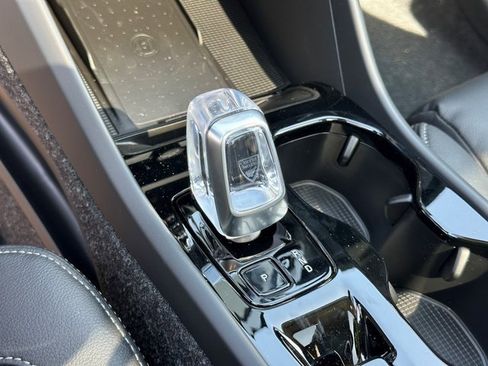 New 2025 Volvo XC40 B5 Ultra w/ Climate Package image 22