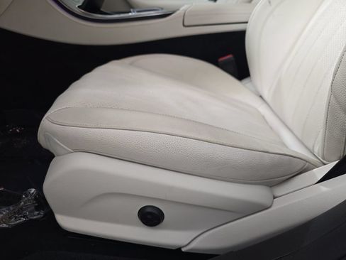 Used 2021 Mercedes-Benz E 350 4MATIC Sedan image 32