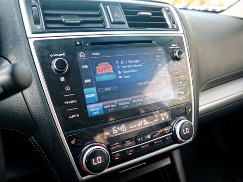 Used 2019 Subaru Outback 2.5i Premium image 23