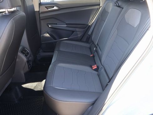 New 2026 Volkswagen Taos SE image 13