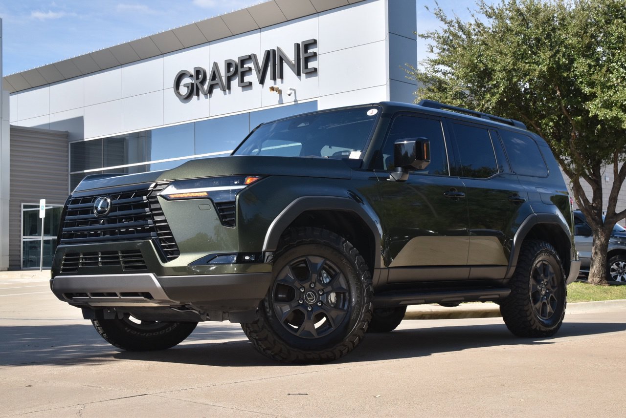 Used 2024 Lexus GX 550 AWD/4WD image 2