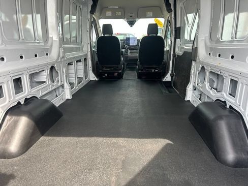 Used 2025 Ford Transit 250 148 Medium Roof RWD image 22