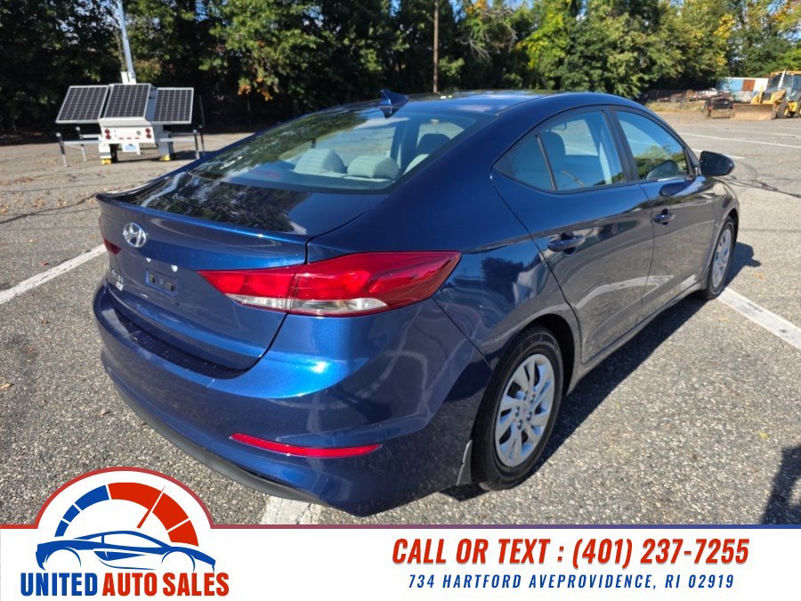 Used 2018 Hyundai Elantra SE w/ SE Connectivity Package 04 FWD image 4