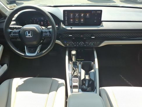 Used 2025 Honda Accord Touring image 16