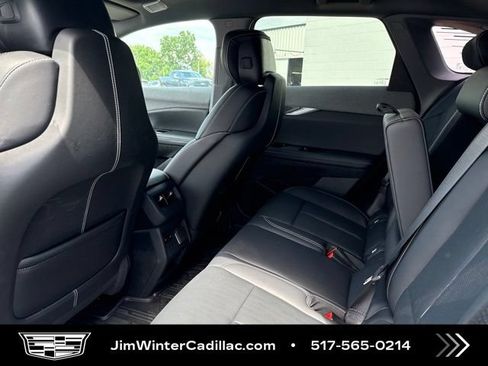 Certified 2025 Cadillac Optiq Sport 2 w/ LPO, Floor Liner Package AWD/4WD image 10