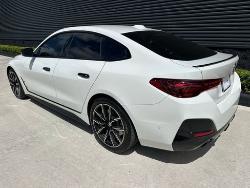 Used 2025 BMW 430i w/ M Sport Package image 3