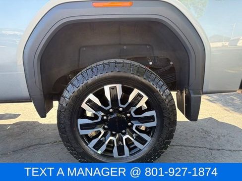 Used 2024 GMC Sierra 3500 Denali w/ Technology Package AWD/4WD image 11
