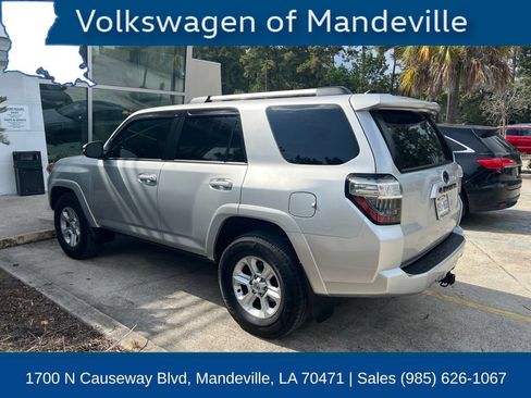 Used 2023 Toyota 4Runner SR5 Premium w/ Moonroof Package RWD image 4