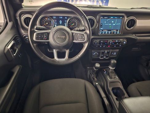 Used 2021 Jeep Wrangler Unlimited Sahara w/ Uconnect 4C Nav & Sound Group AWD/4WD image 7