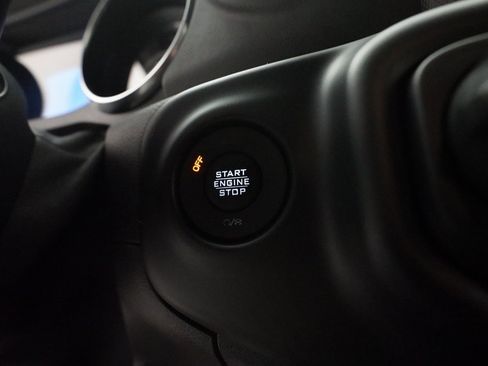 Used 2019 Jeep Wrangler Unlimited Sahara w/ Quick Order Package 24M Moab image 30