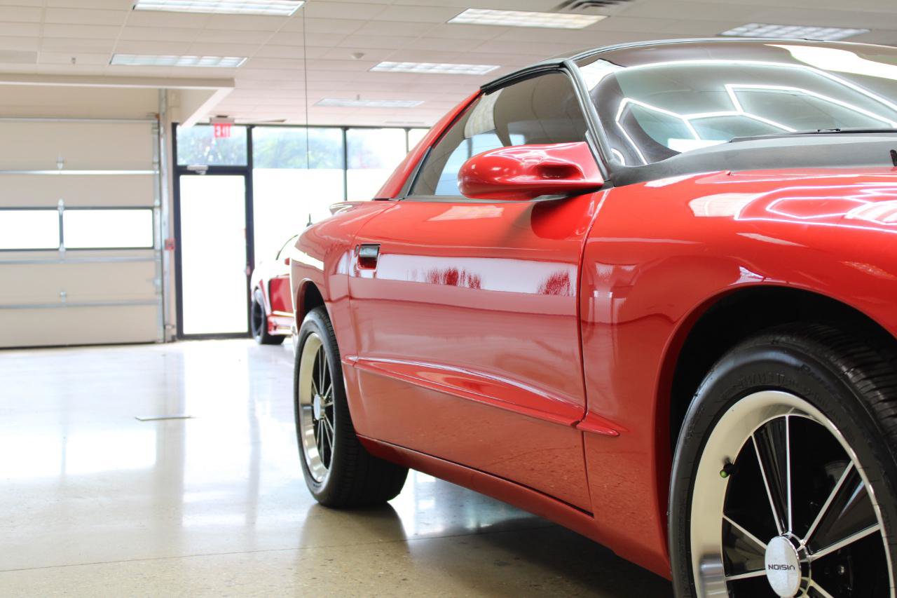 Used 1994 Pontiac Firebird Formula RWD image 5