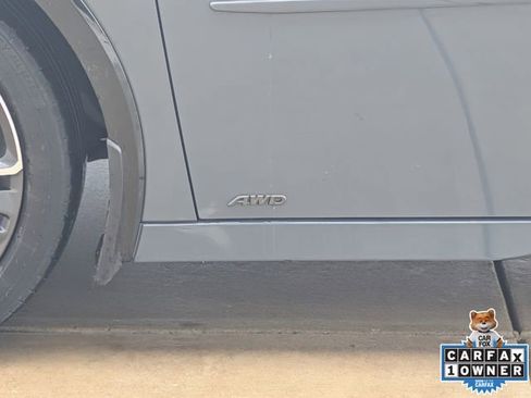 Used 2024 Toyota Prius Limited image 9