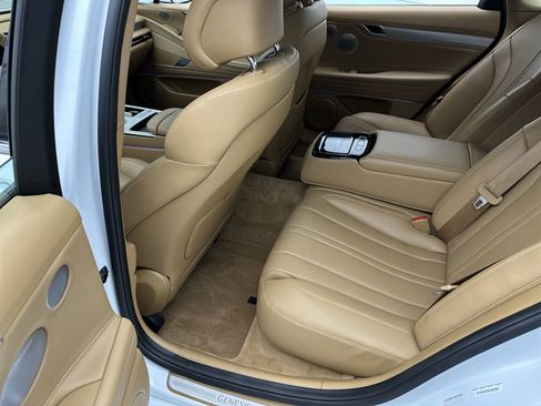 Certified 2025 Genesis G80 2.5T Advanced image 23
