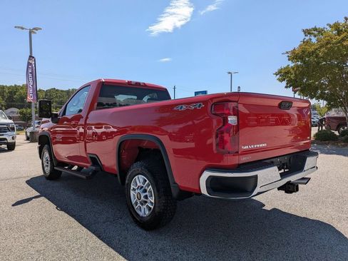 Used 2025 Chevrolet Silverado 2500 LT w/ Convenience Package AWD/4WD image 6