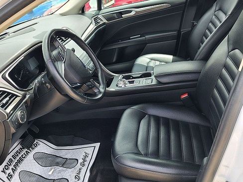 Used 2020 Ford Fusion SEL FWD image 6