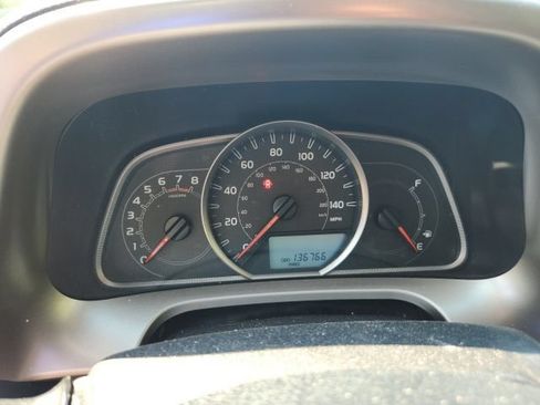 Used 2015 Toyota RAV4 LE AWD/4WD image 14