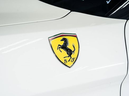 Used 2016 Ferrari California T image 23