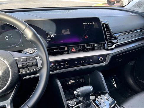 Used 2023 Kia Sportage EX image 10