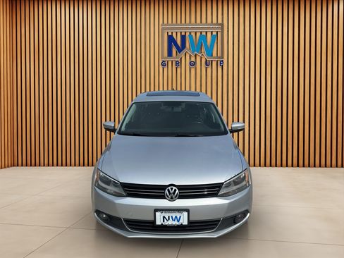 Used 2014 Volkswagen Jetta TDI FWD image 2