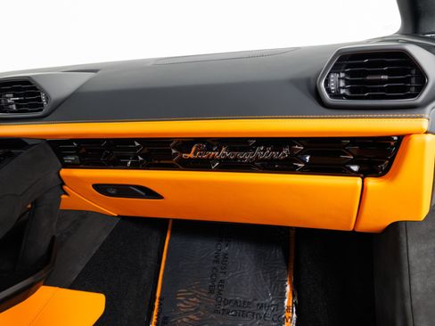 Used 2023 Lamborghini Huracan Tecnica RWD image 41