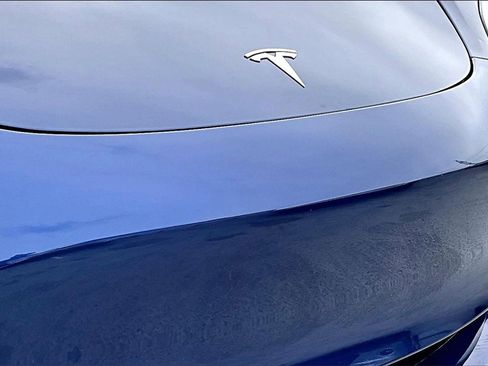 Used 2023 Tesla Model 3 Standard Range image 28