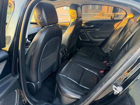 Used 2020 Jaguar XE S image 5