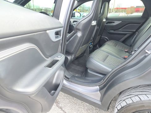 Used 2020 Jaguar F-PACE SVR image 12