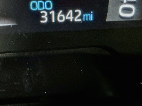 Used 2025 Toyota RAV4 XLE FWD image 19
