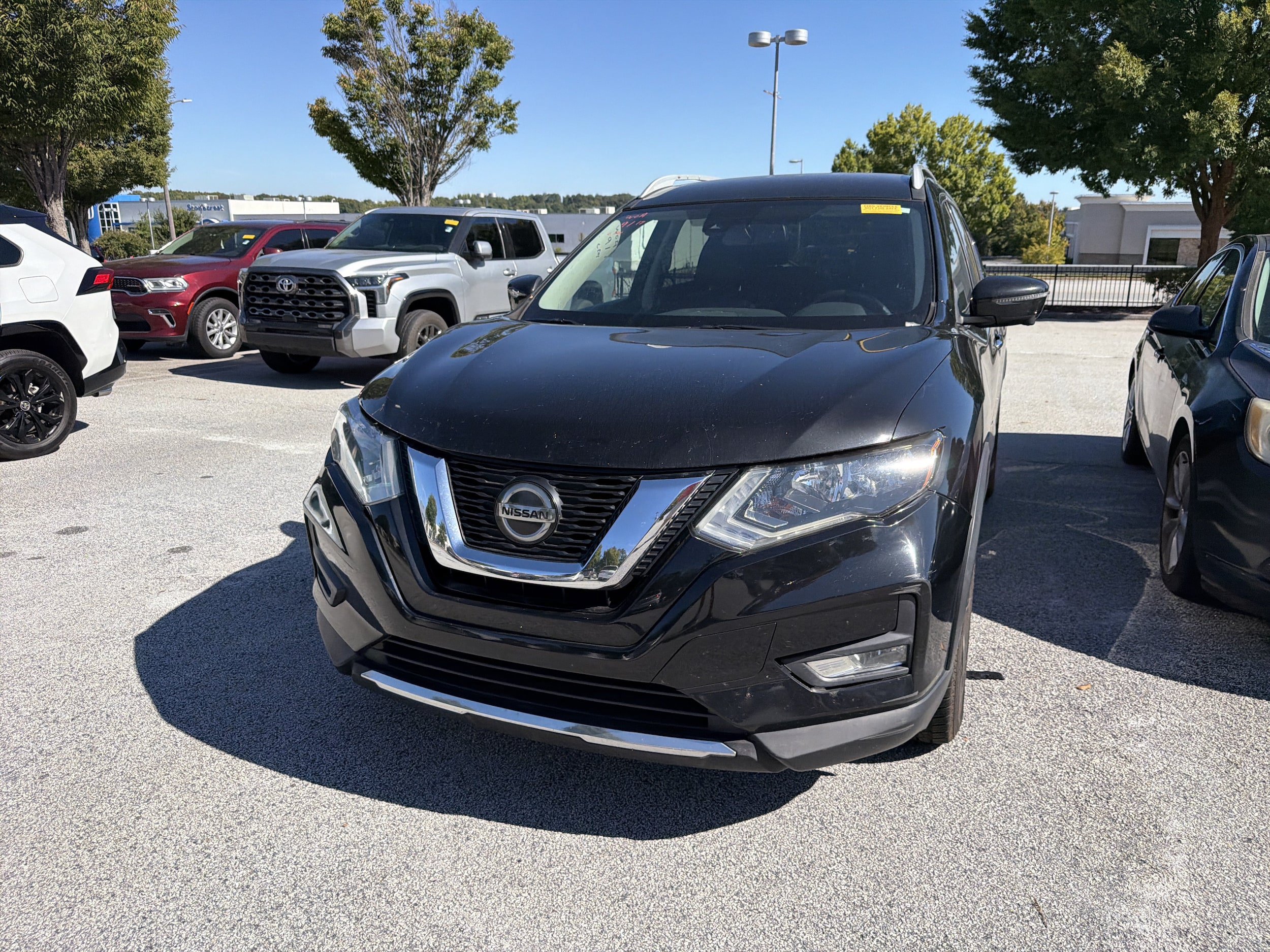 Used 2019 Nissan Rogue FWD image 4