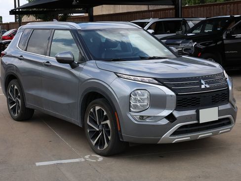 Used 2022 Mitsubishi Outlander SEL FWD image 3