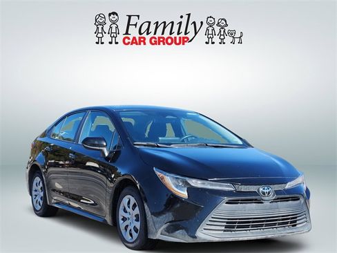 Certified 2024 Toyota Corolla LE image 2