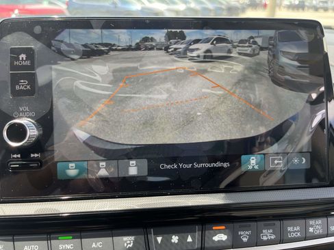New 2026 Honda Odyssey Touring image 13
