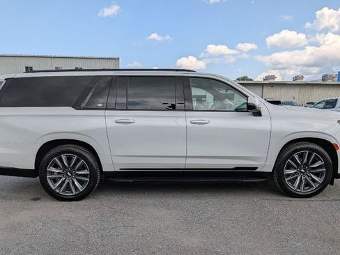 Used 2022 Cadillac Escalade ESV Sport Platinum AWD/4WD image 5