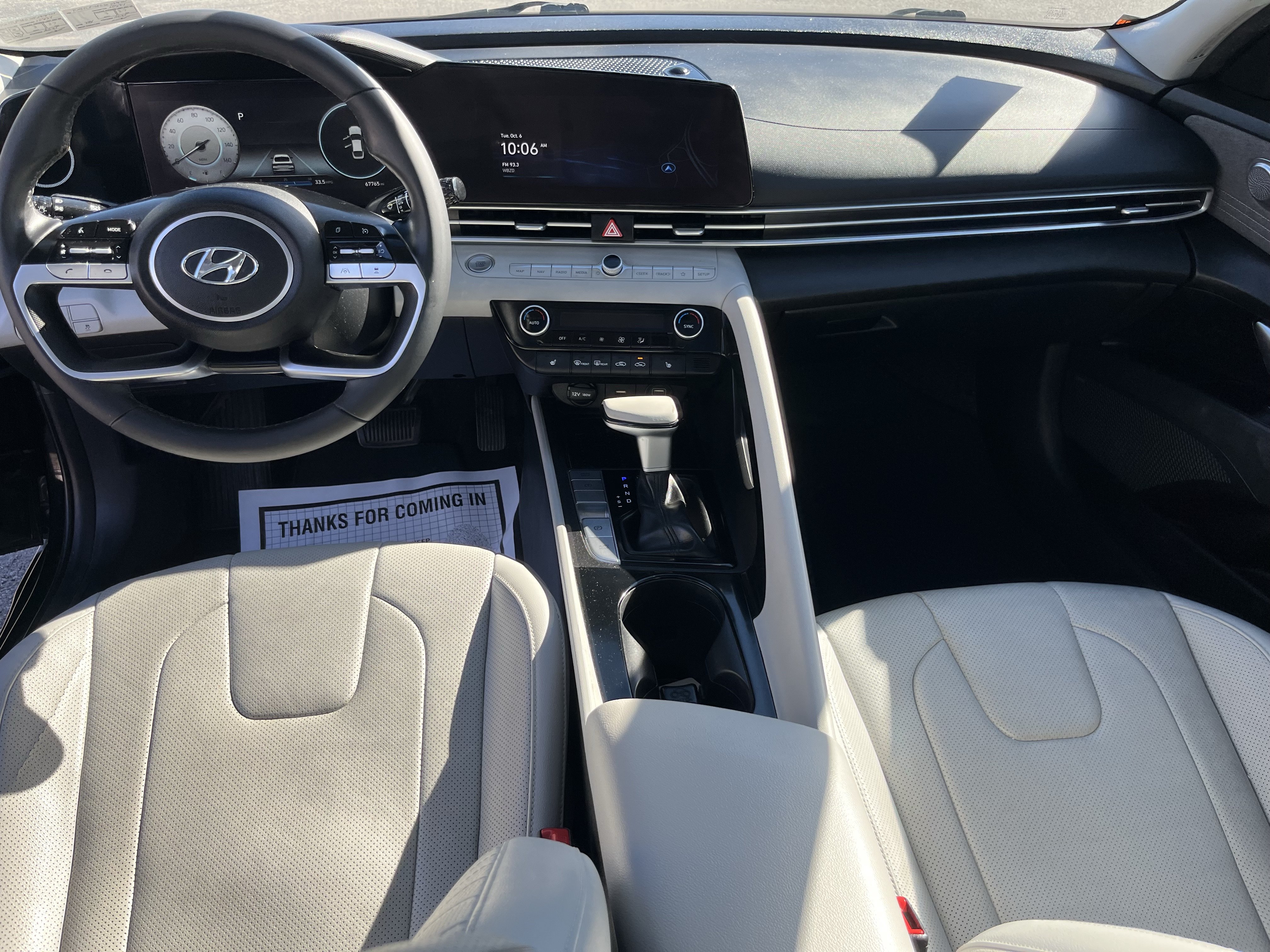 Used 2022 Hyundai Elantra Limited FWD image 18